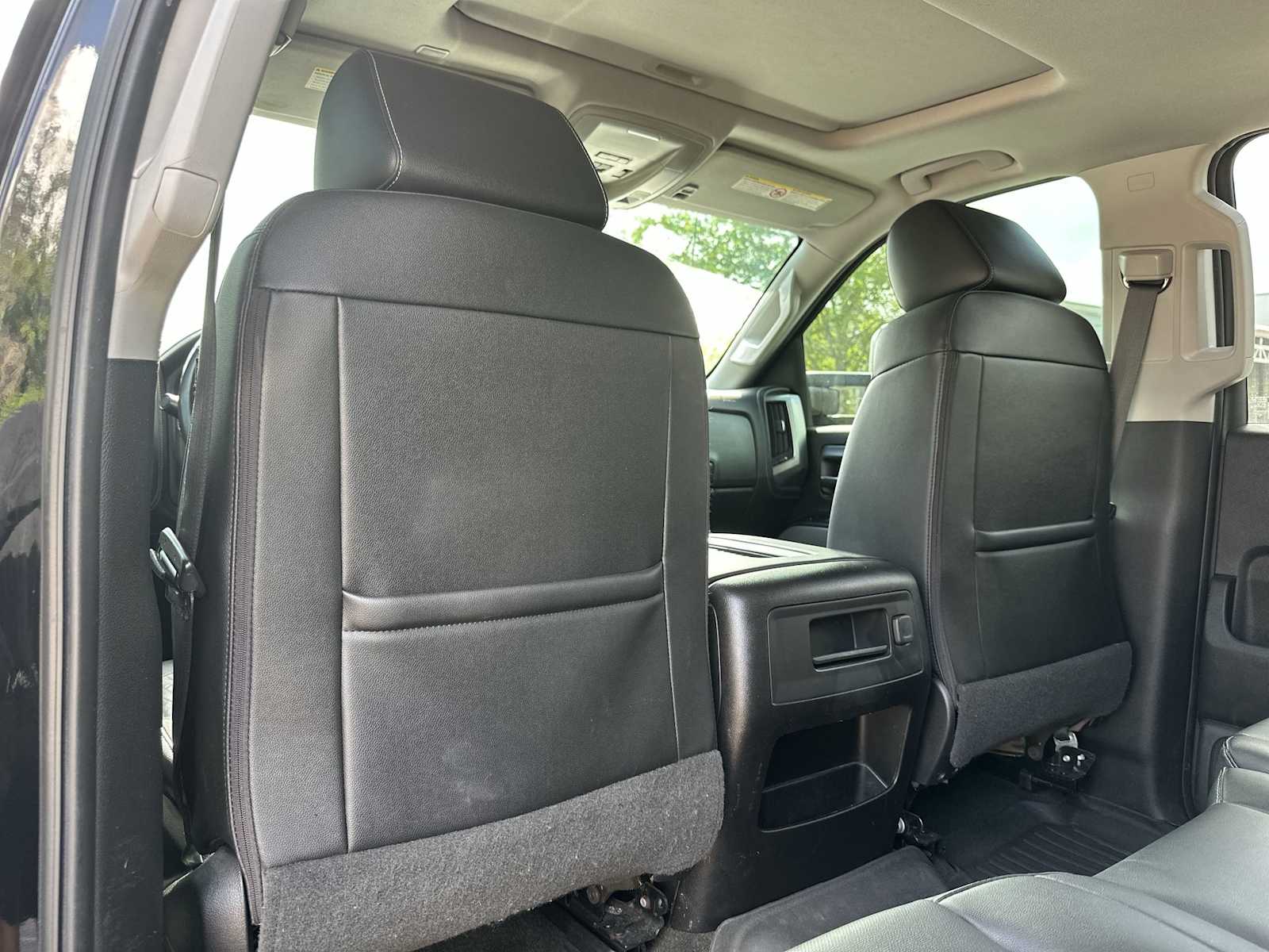 Thumbnail: 2017 Chevrolet Silverado 2500 - 16