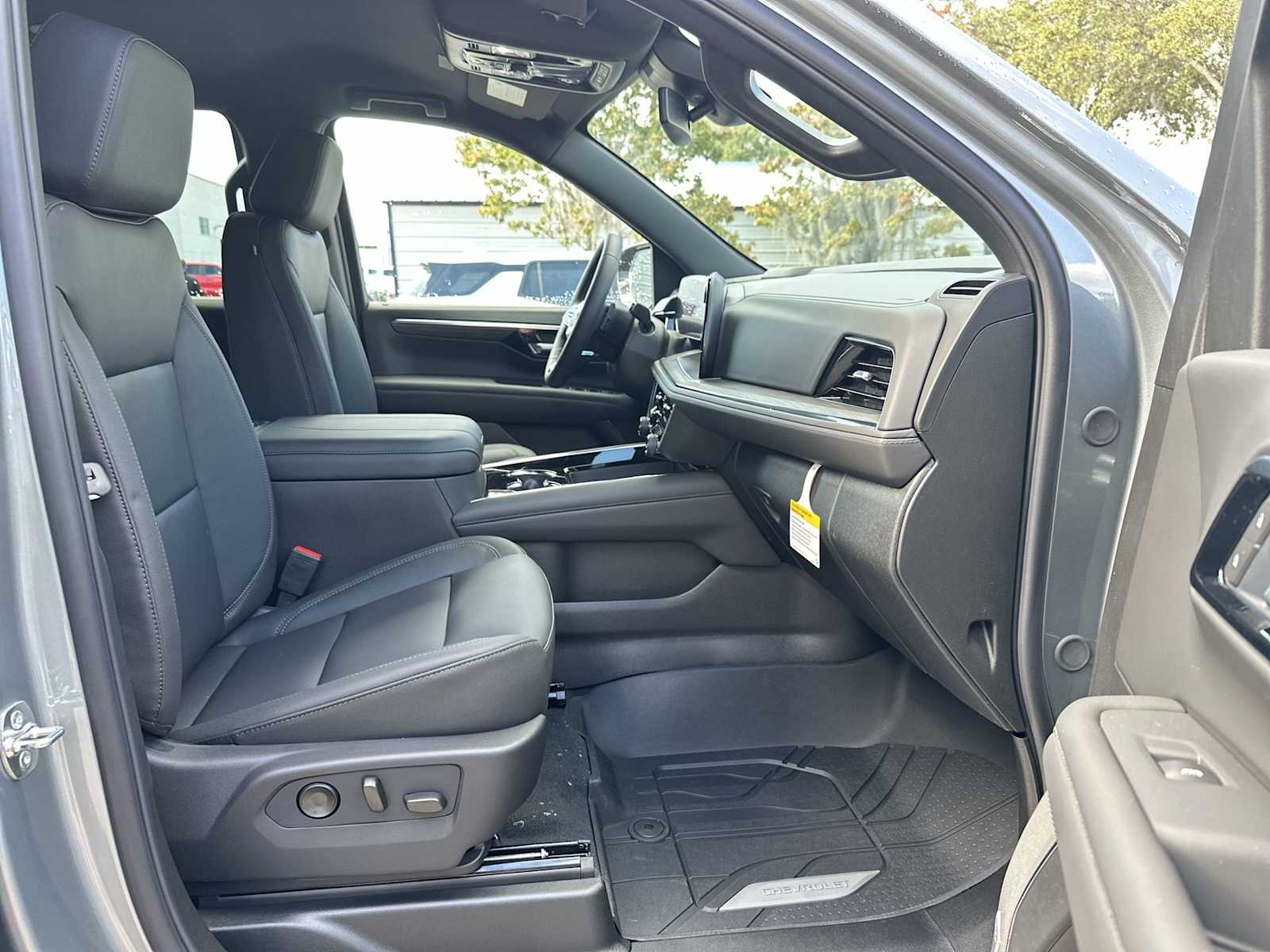 Thumbnail: 2026 Chevrolet Tahoe - 19