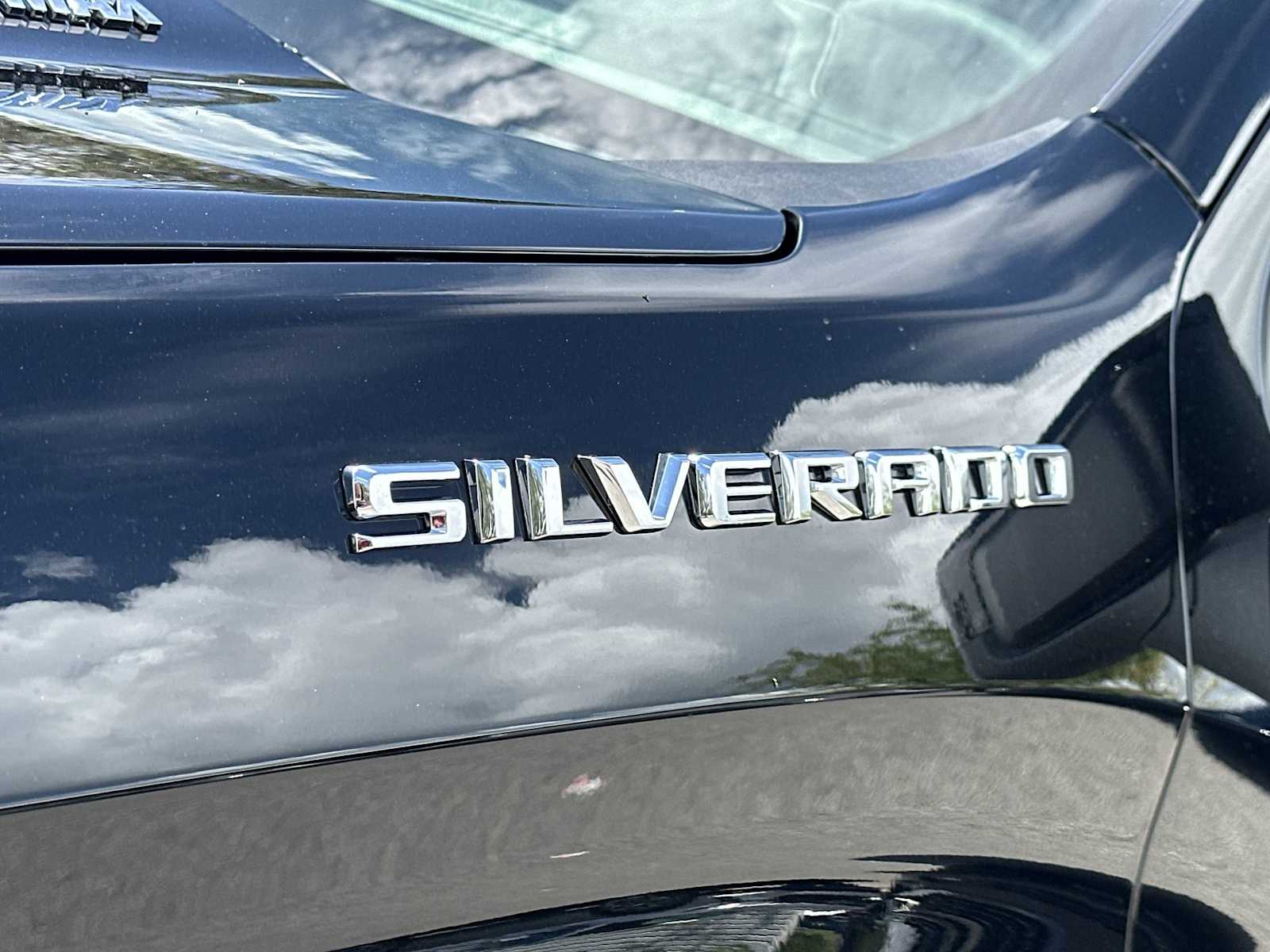 Thumbnail: 2026 Chevrolet Silverado 1500 - 11