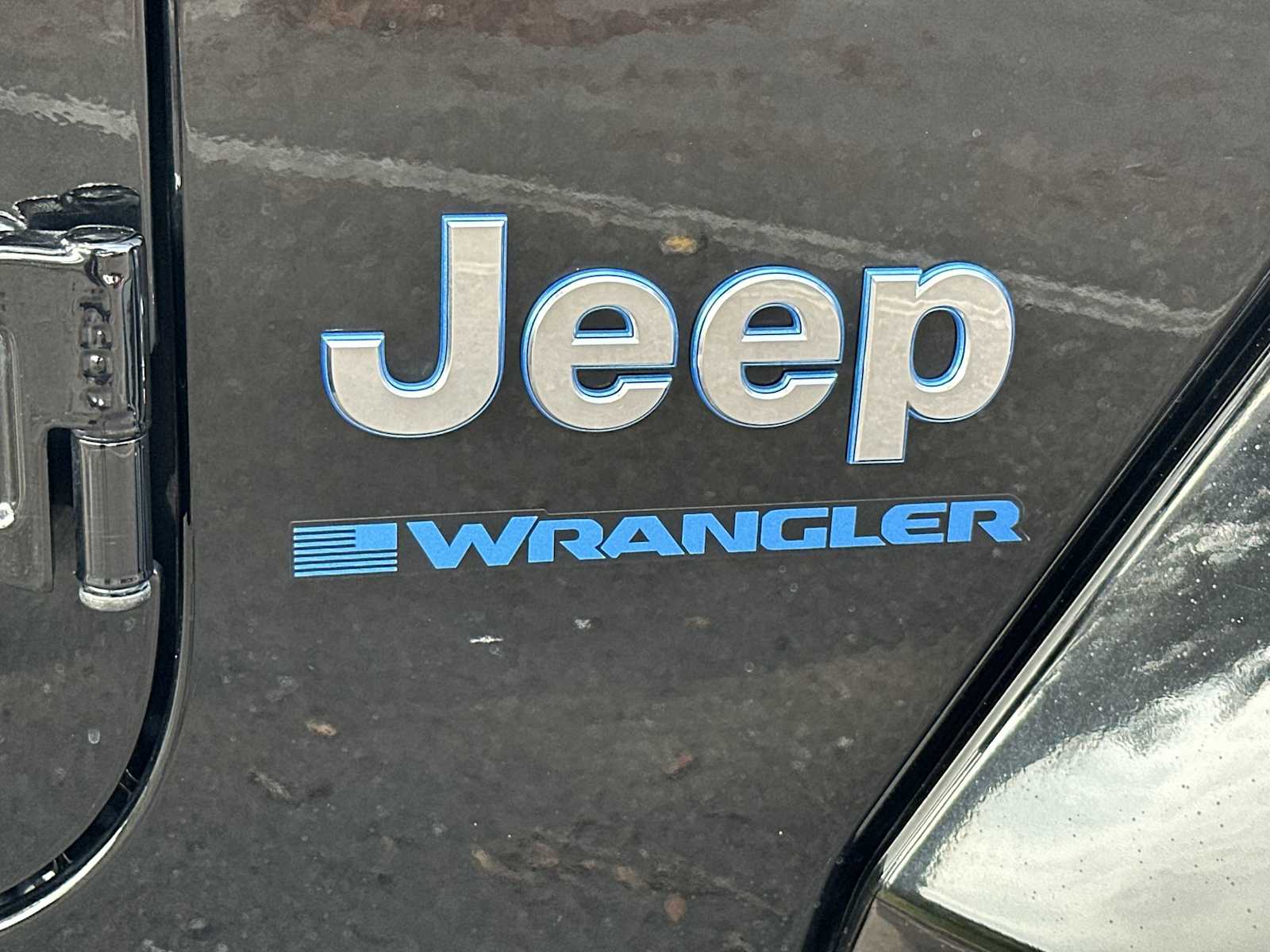 2024 Jeep Wrangler Sahara 10