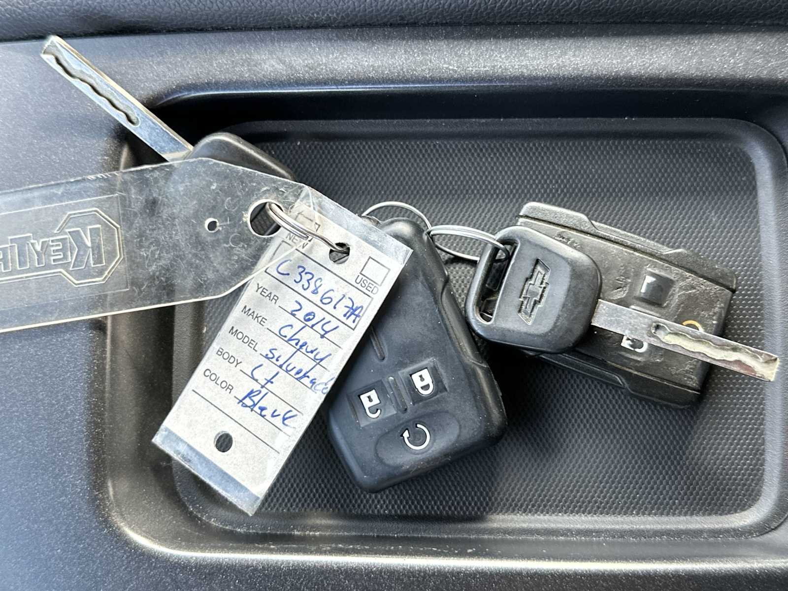 Thumbnail: 2014 Chevrolet Silverado 1500 - 26