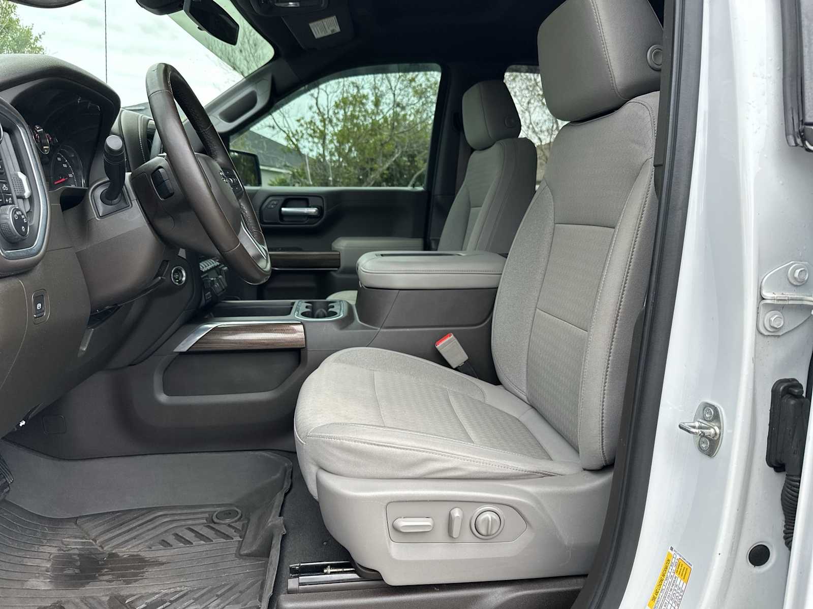 Thumbnail: 2021 Chevrolet Silverado 1500 - 2
