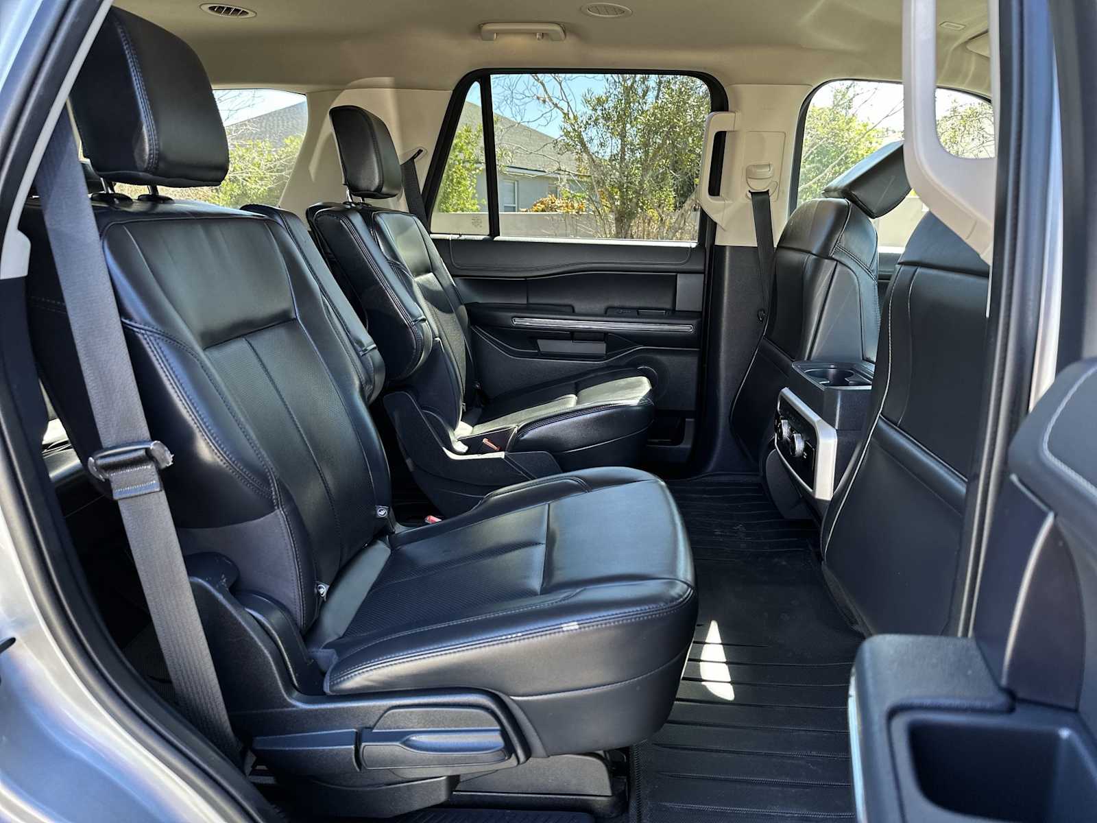 Thumbnail: 2022 Ford Expedition - 18