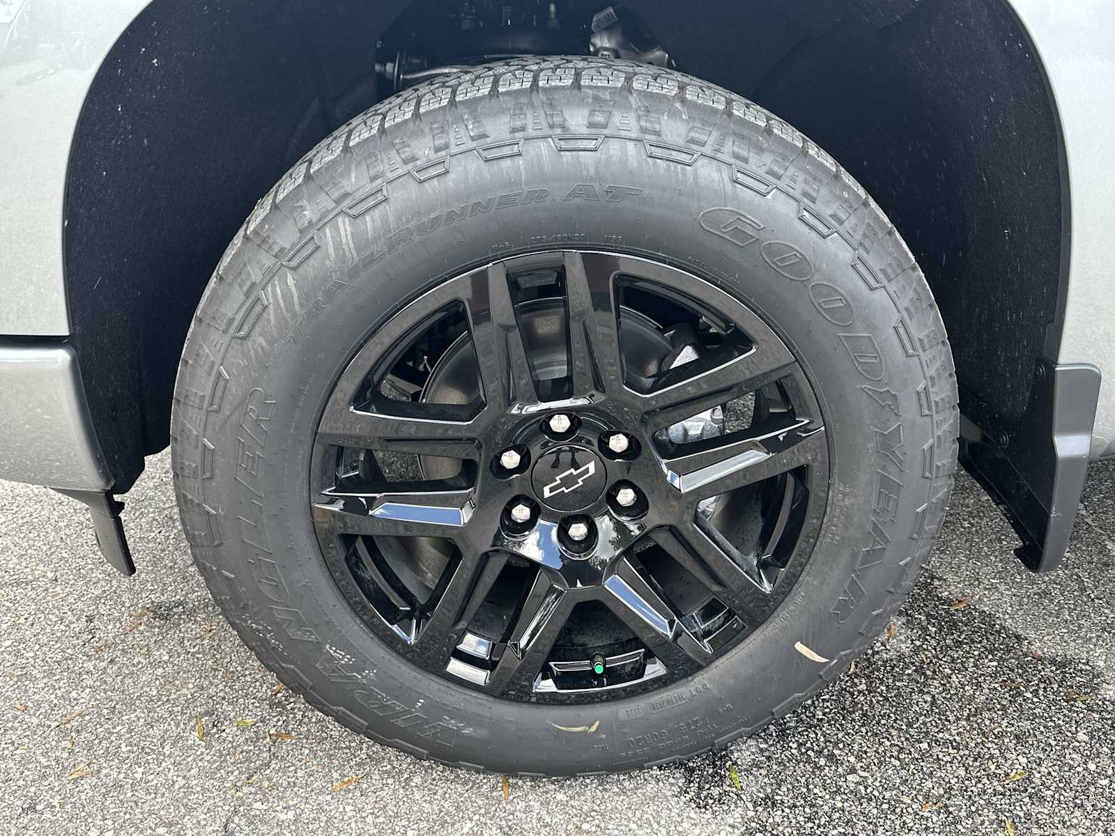 Thumbnail: 2026 Chevrolet Silverado 1500 - 12