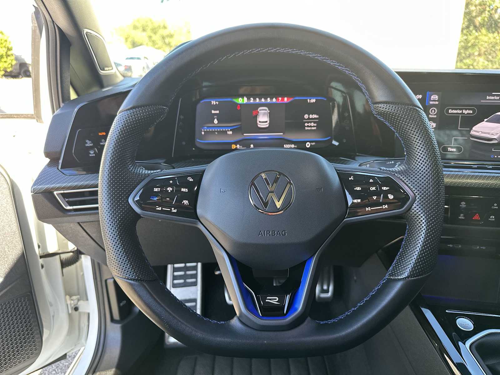 Thumbnail: 2023 Volkswagen Golf - 21