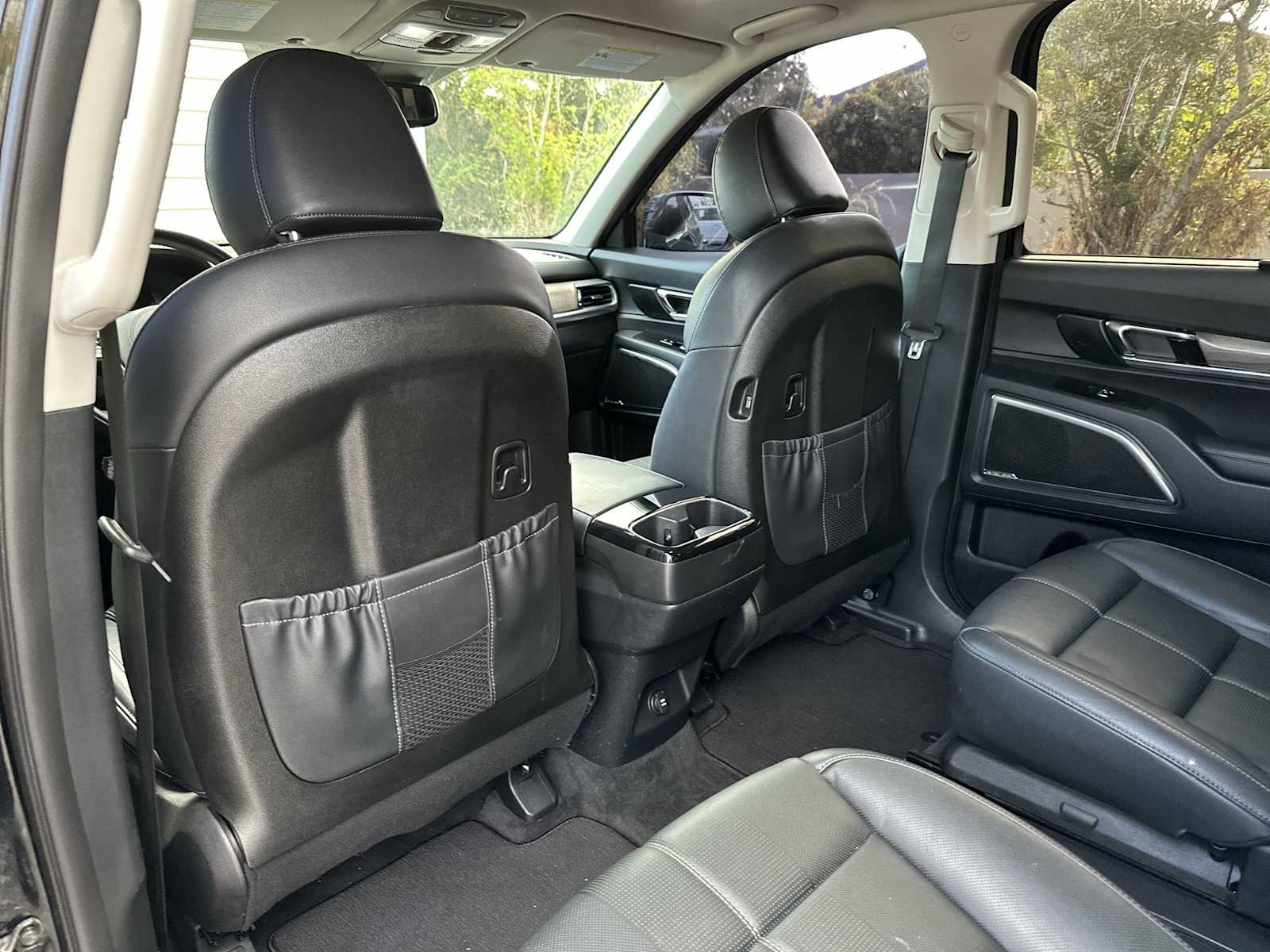 Thumbnail: 2020 Kia Telluride - 16