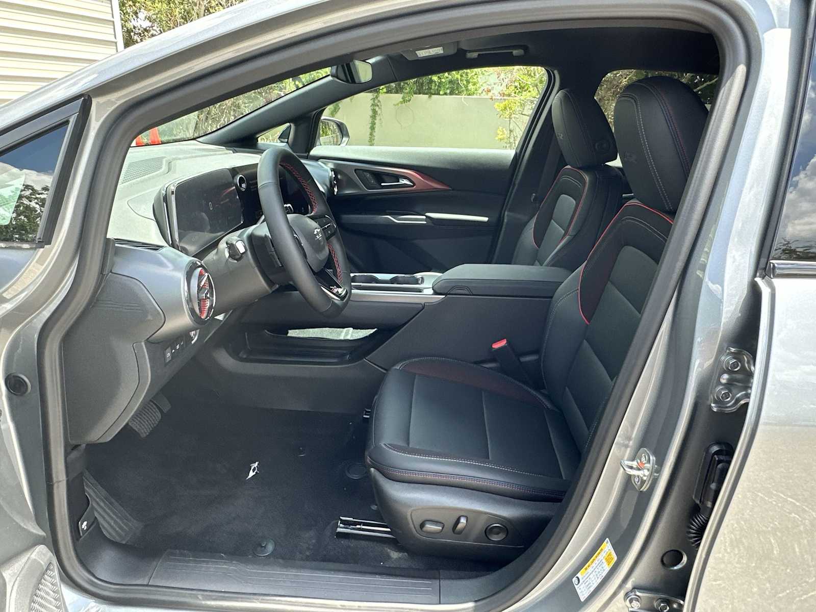 Thumbnail: 2025 Chevrolet Equinox - 2