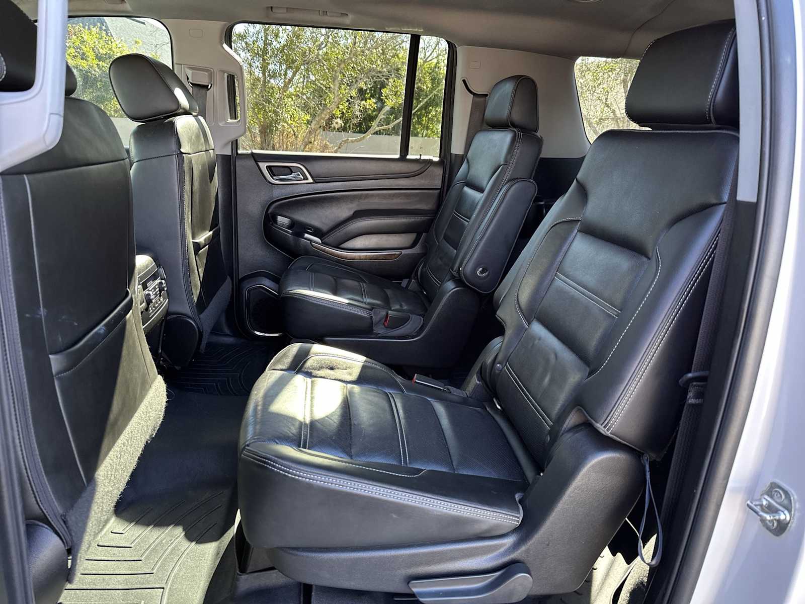 Thumbnail: 2019 GMC Yukon XL - 18