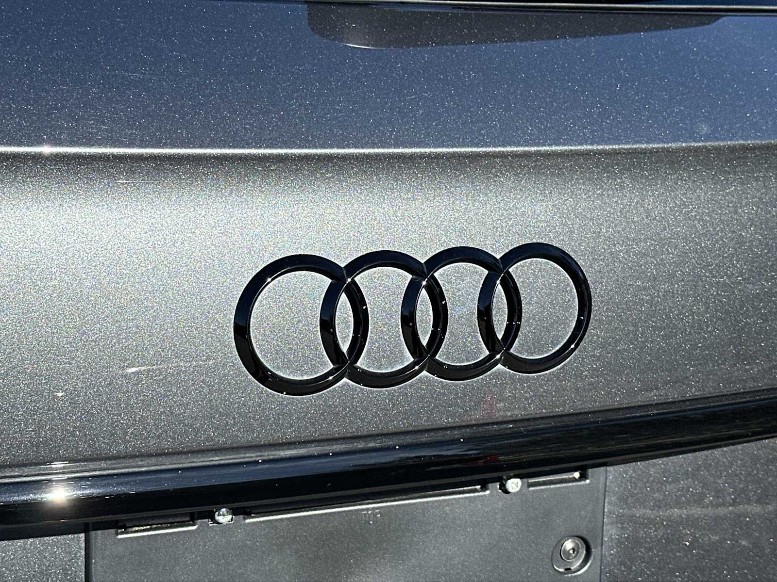 Thumbnail: 2025 Audi Q5 - 10