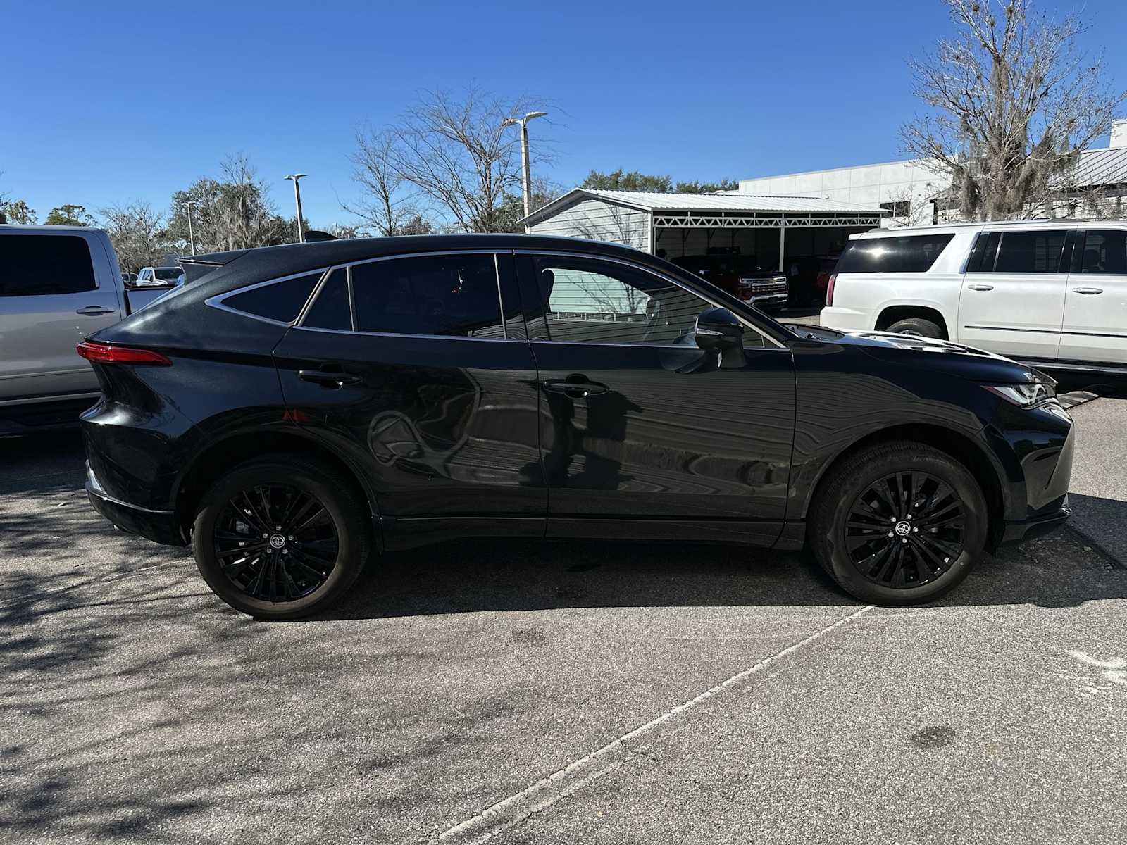 Thumbnail: 2023 Toyota Venza - 7