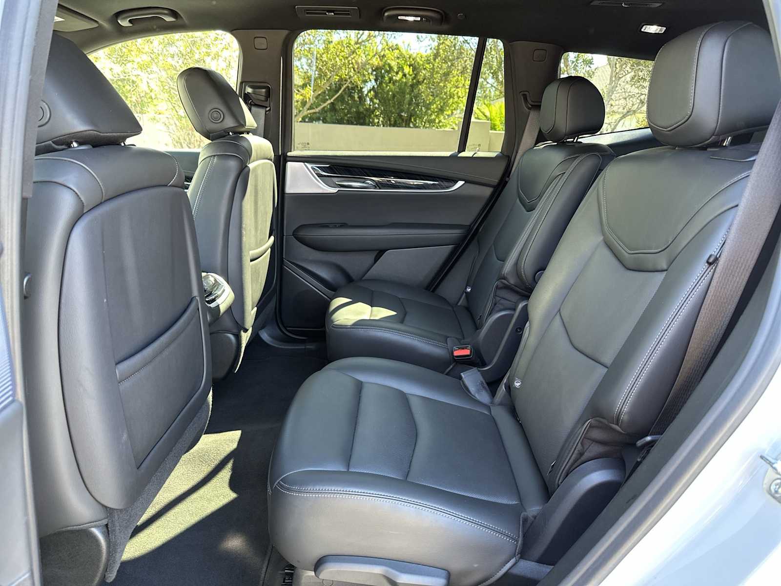 Thumbnail: 2025 Cadillac XT6 - 18