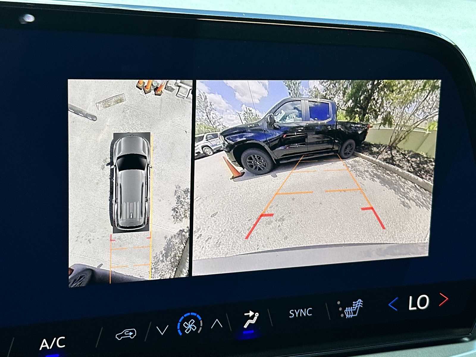 Thumbnail: 2026 Chevrolet Traverse - 22