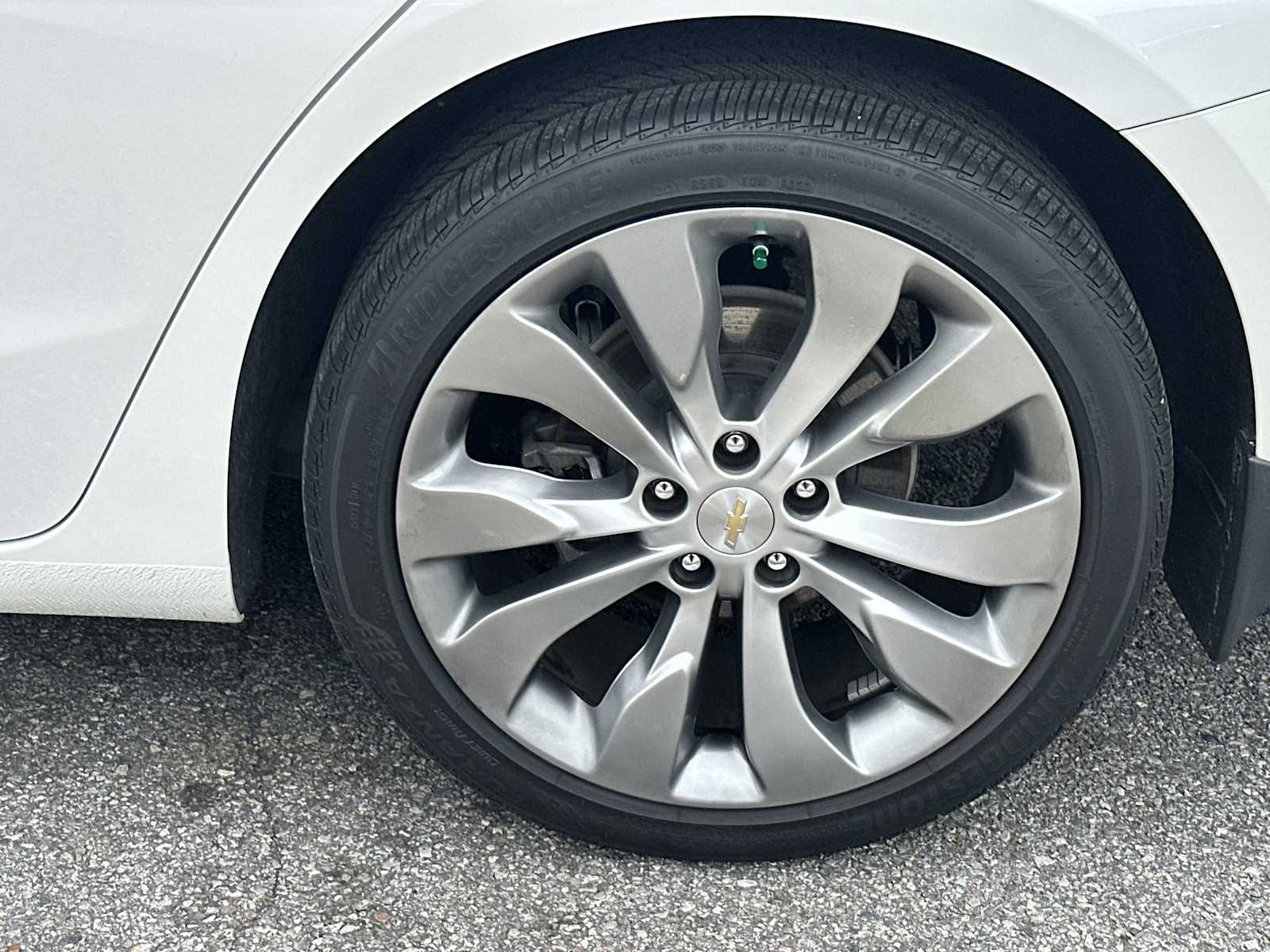 Thumbnail: 2017 Chevrolet Malibu - 12