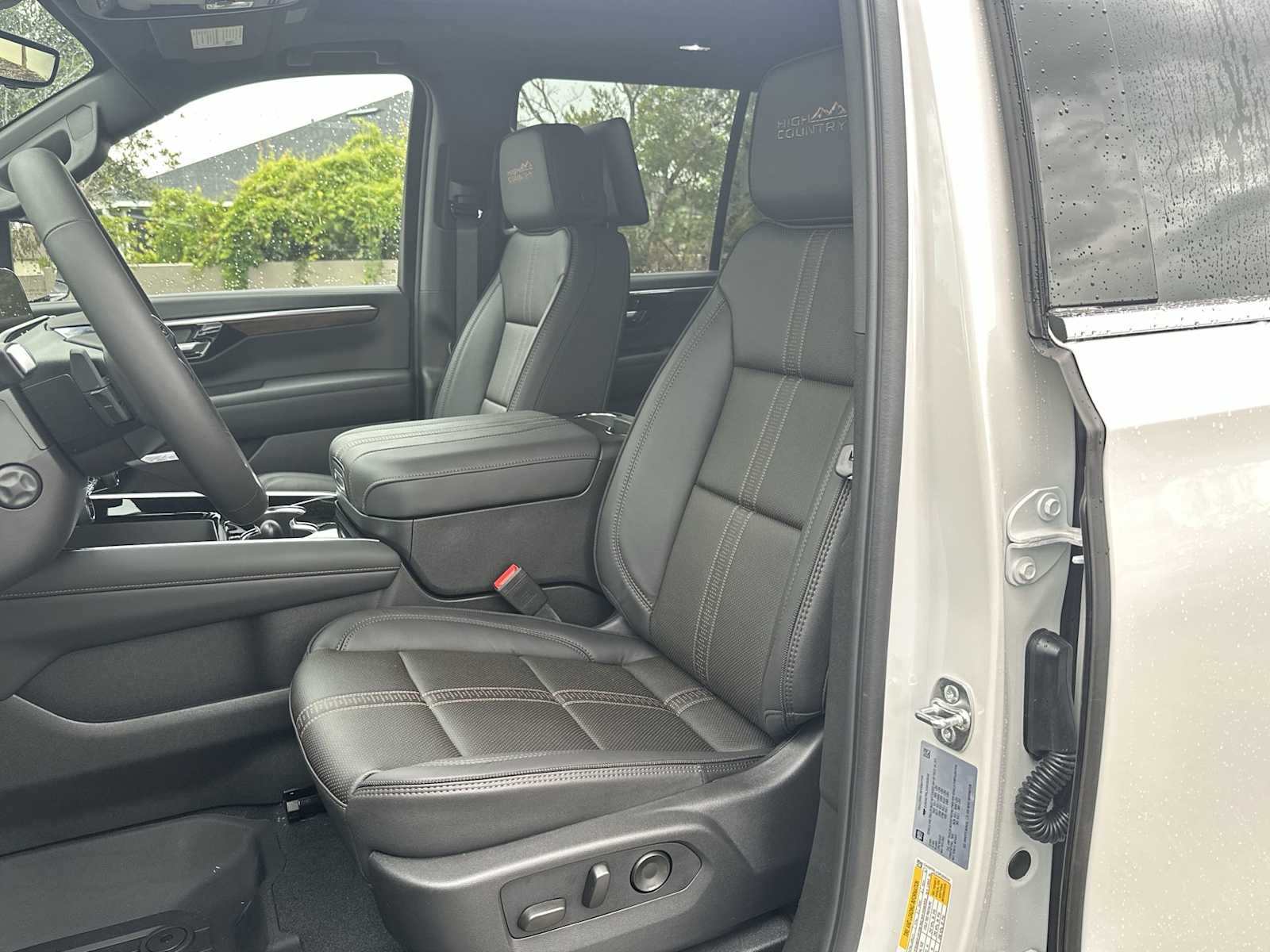 Thumbnail: 2025 Chevrolet Tahoe - 15