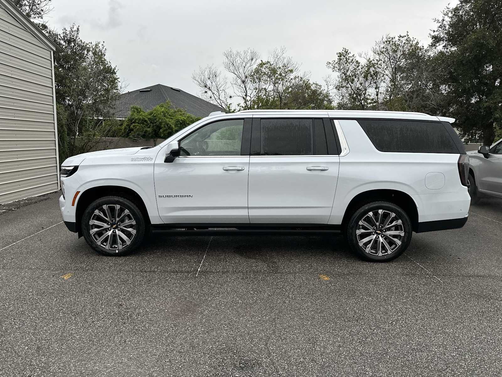 Thumbnail: 2026 Chevrolet Suburban - 3