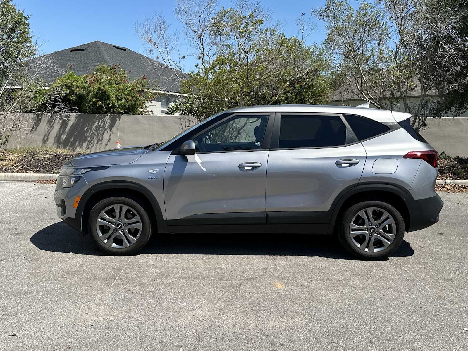 Thumbnail: 2021 Kia Seltos - 3