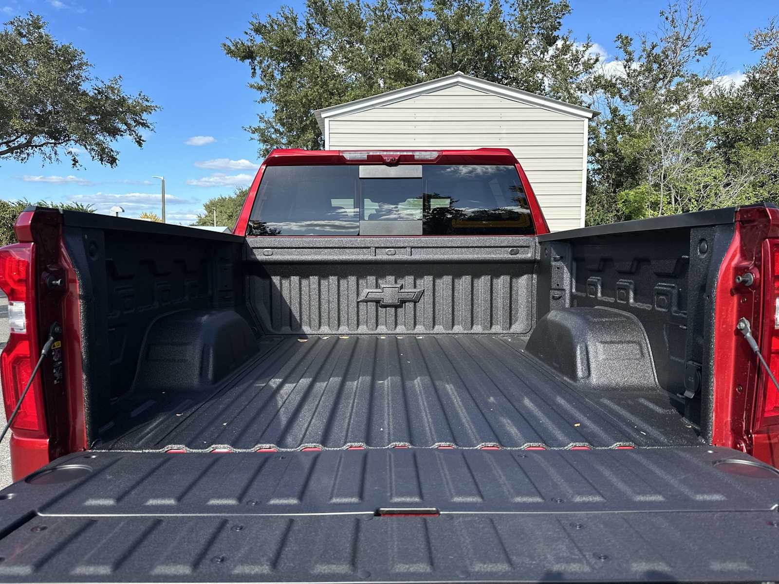 Thumbnail: 2026 Chevrolet Silverado 1500 - 26