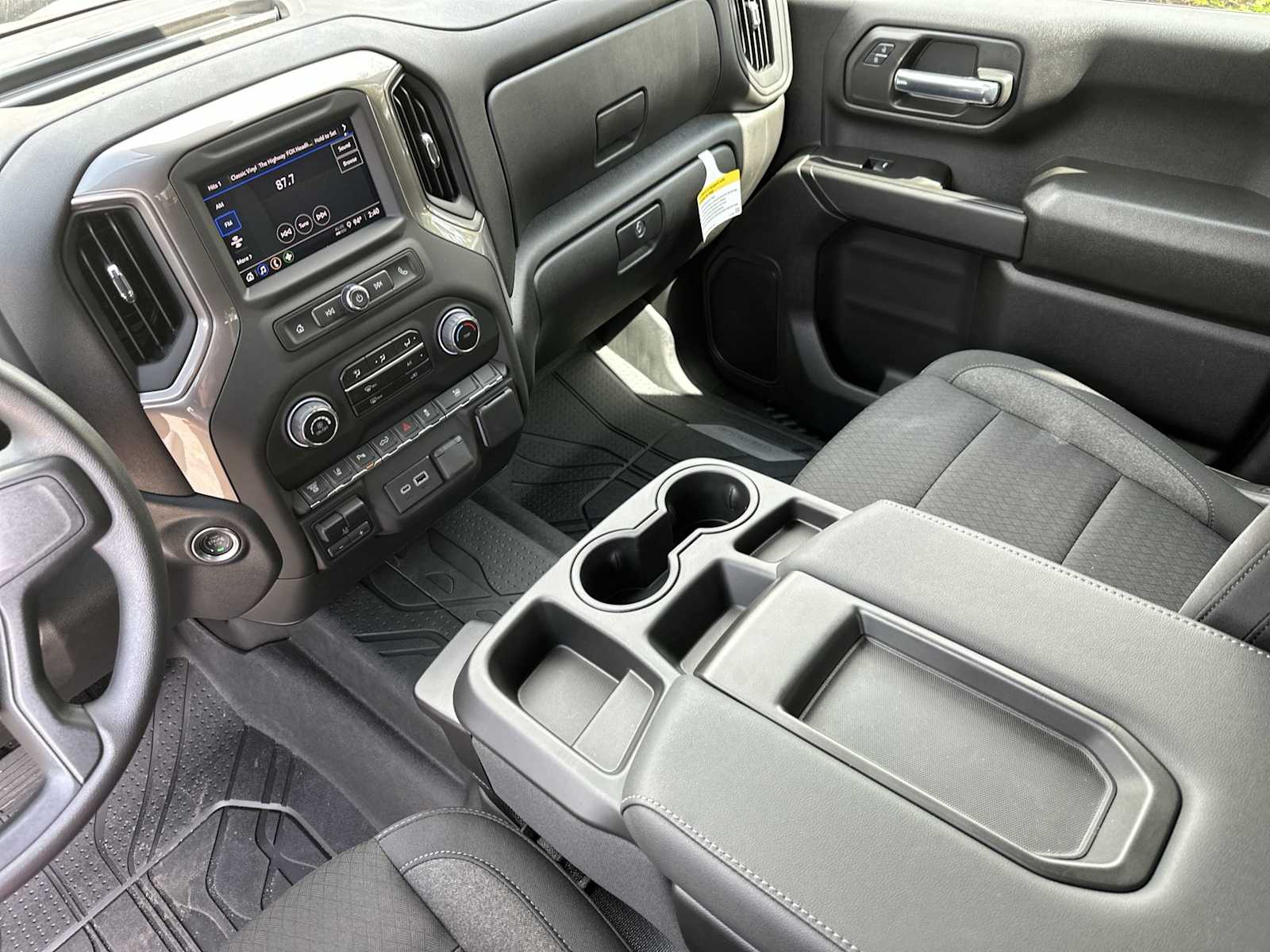 Thumbnail: 2025 Chevrolet Silverado 2500 - 21