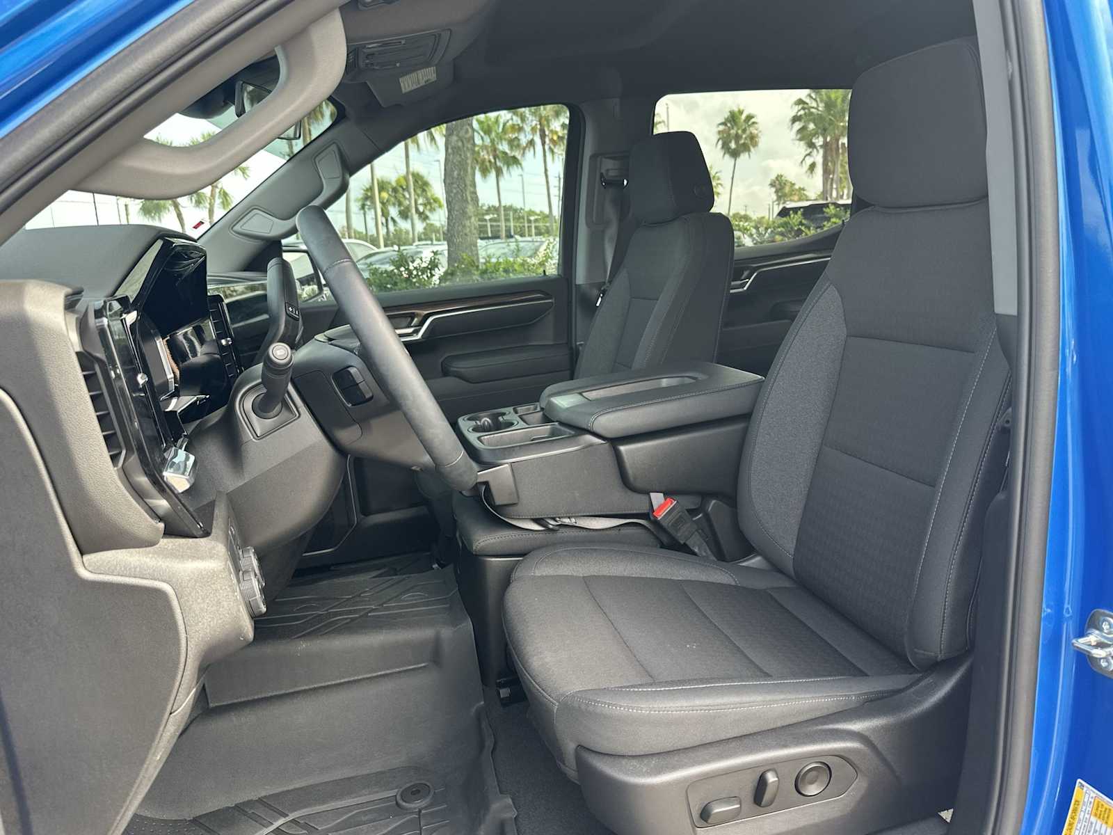 Thumbnail: 2025 Chevrolet Silverado 1500 - 28