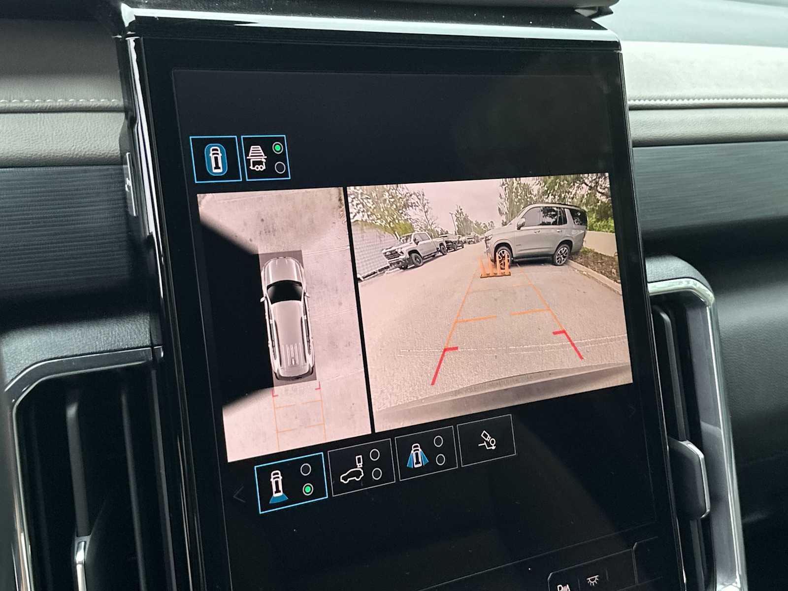 Thumbnail: 2024 GMC Acadia - 22