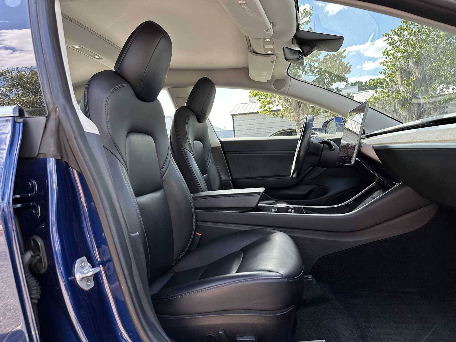 Thumbnail: 2018 Tesla Model 3 - 19