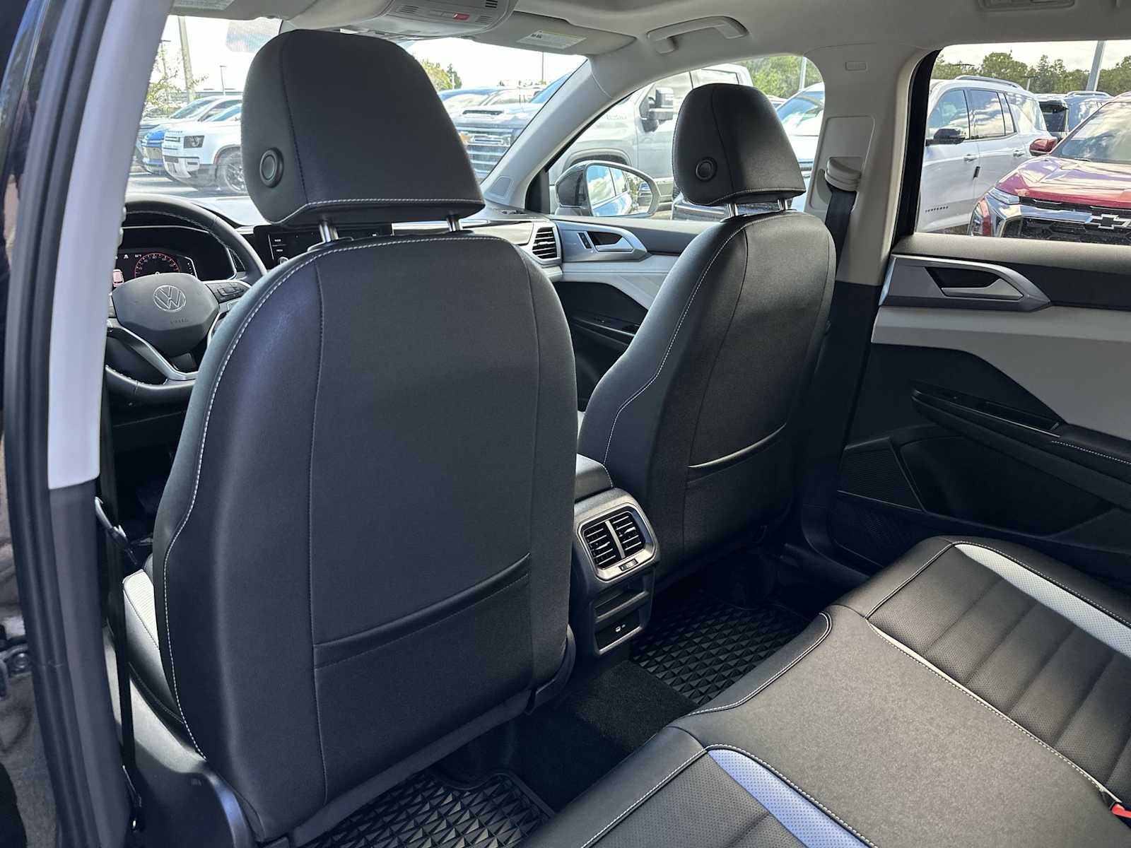 Thumbnail: 2025 Volkswagen Taos - 16