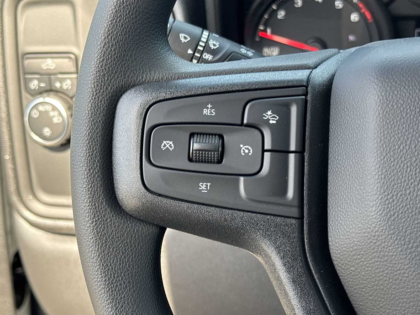 Thumbnail: 2025 Chevrolet Silverado 1500 - 27