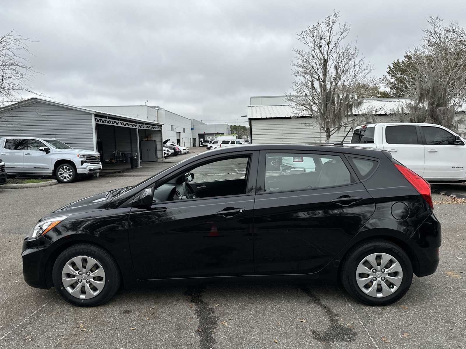 Thumbnail: 2017 Hyundai Accent - 3