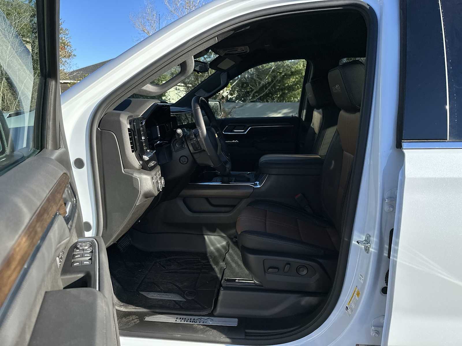 Thumbnail: 2026 Chevrolet Silverado 1500 - 2