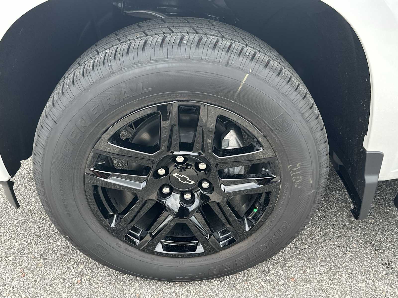 Thumbnail: 2026 Chevrolet Silverado 1500 - 12