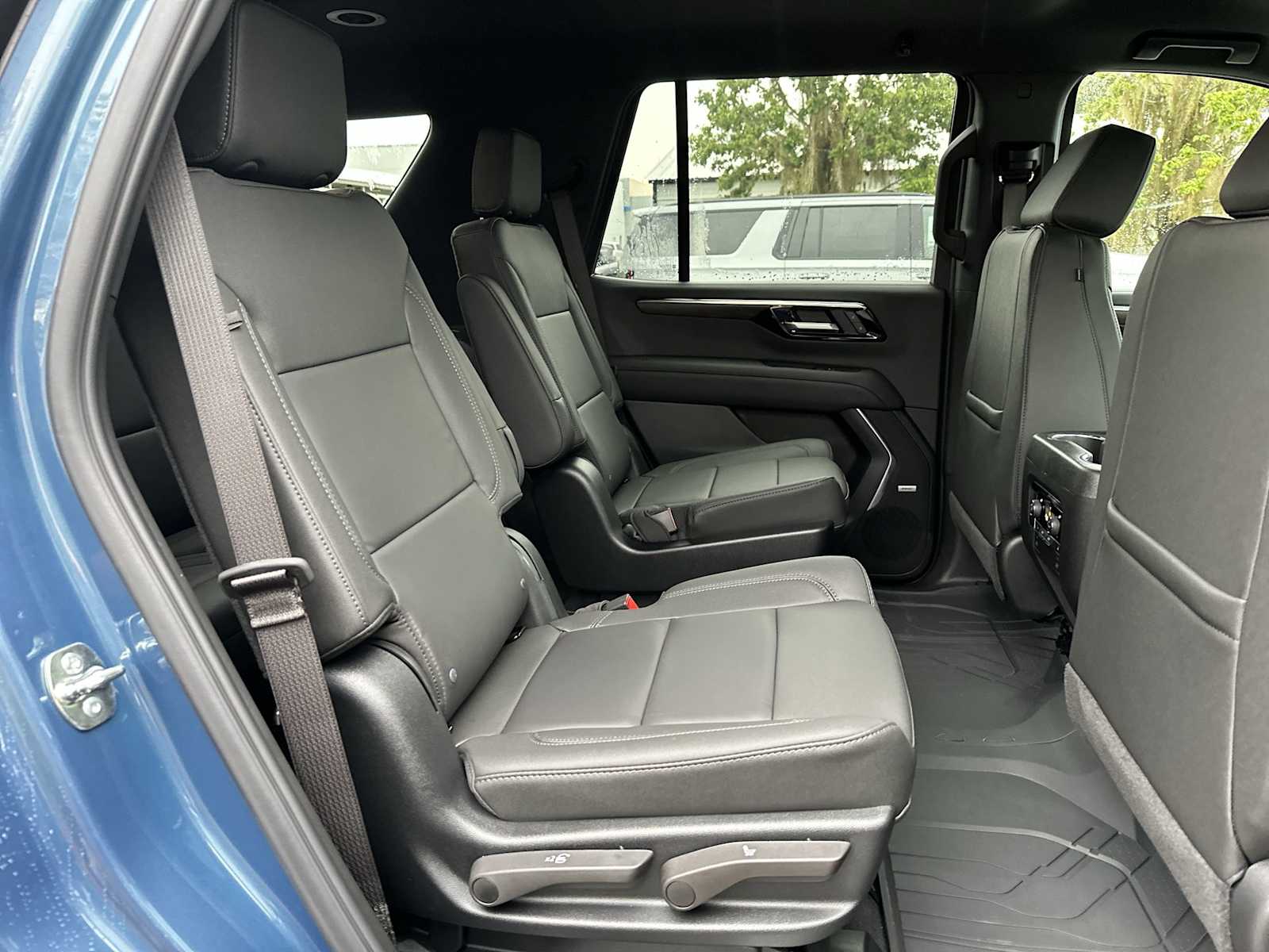 Thumbnail: 2026 Chevrolet Tahoe - 18