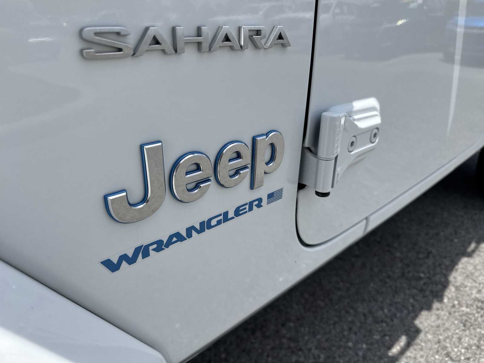 2024 Jeep Wrangler Sahara 16