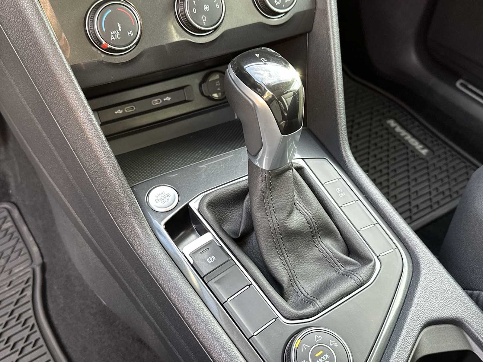 Thumbnail: 2024 Volkswagen Tiguan - 24