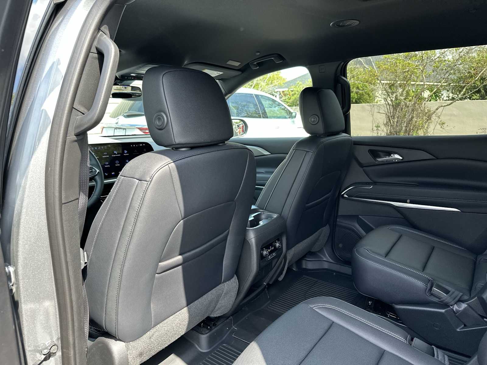 Thumbnail: 2026 Chevrolet Traverse - 16