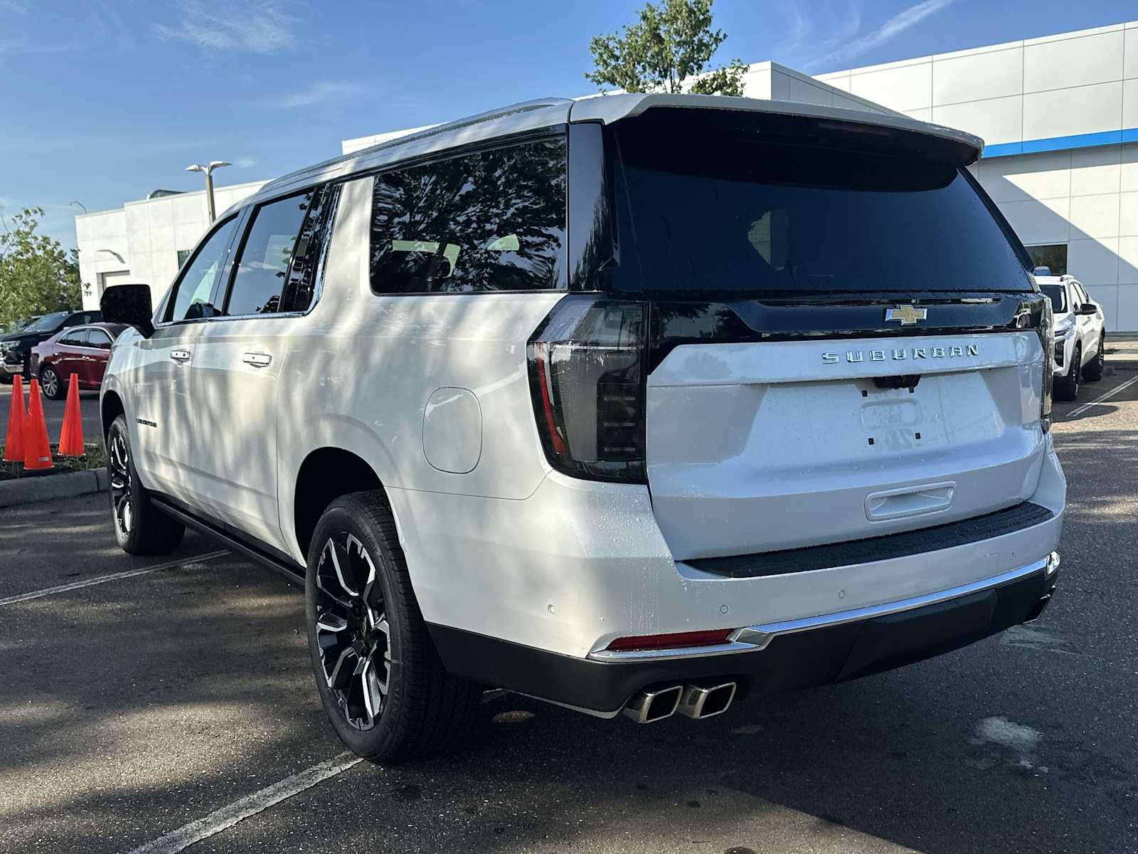 Thumbnail: 2025 Chevrolet Suburban - 4