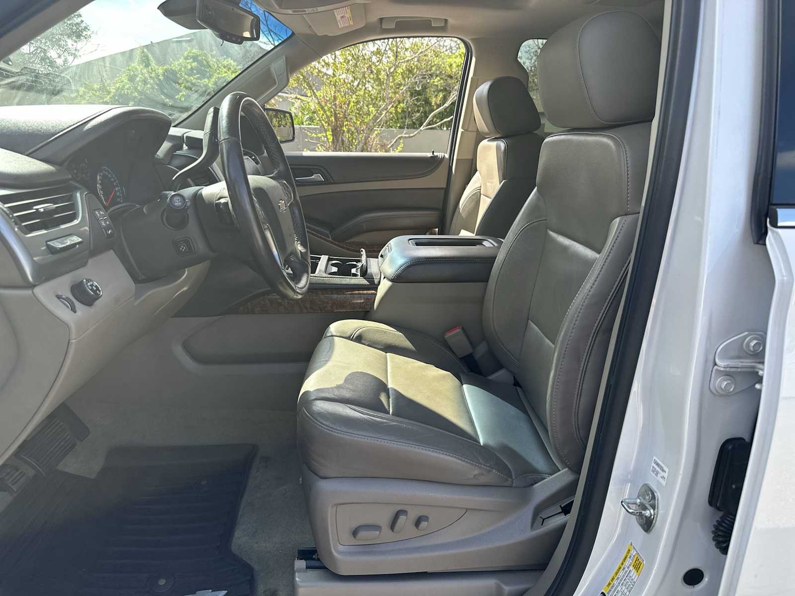Thumbnail: 2016 Chevrolet Tahoe - 15