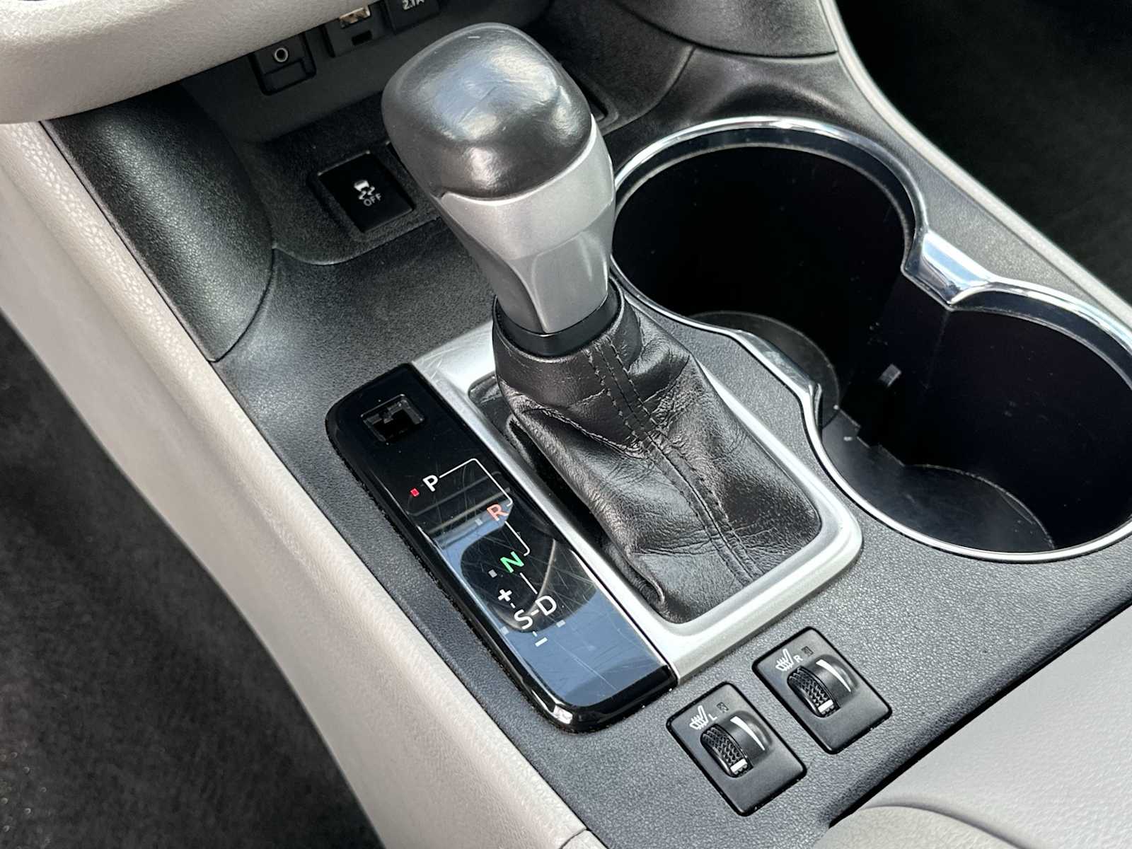 Thumbnail: 2019 Toyota Highlander - 23