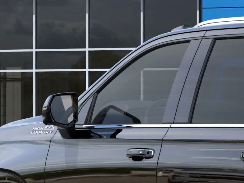 Thumbnail: 2026 Chevrolet Suburban - 12