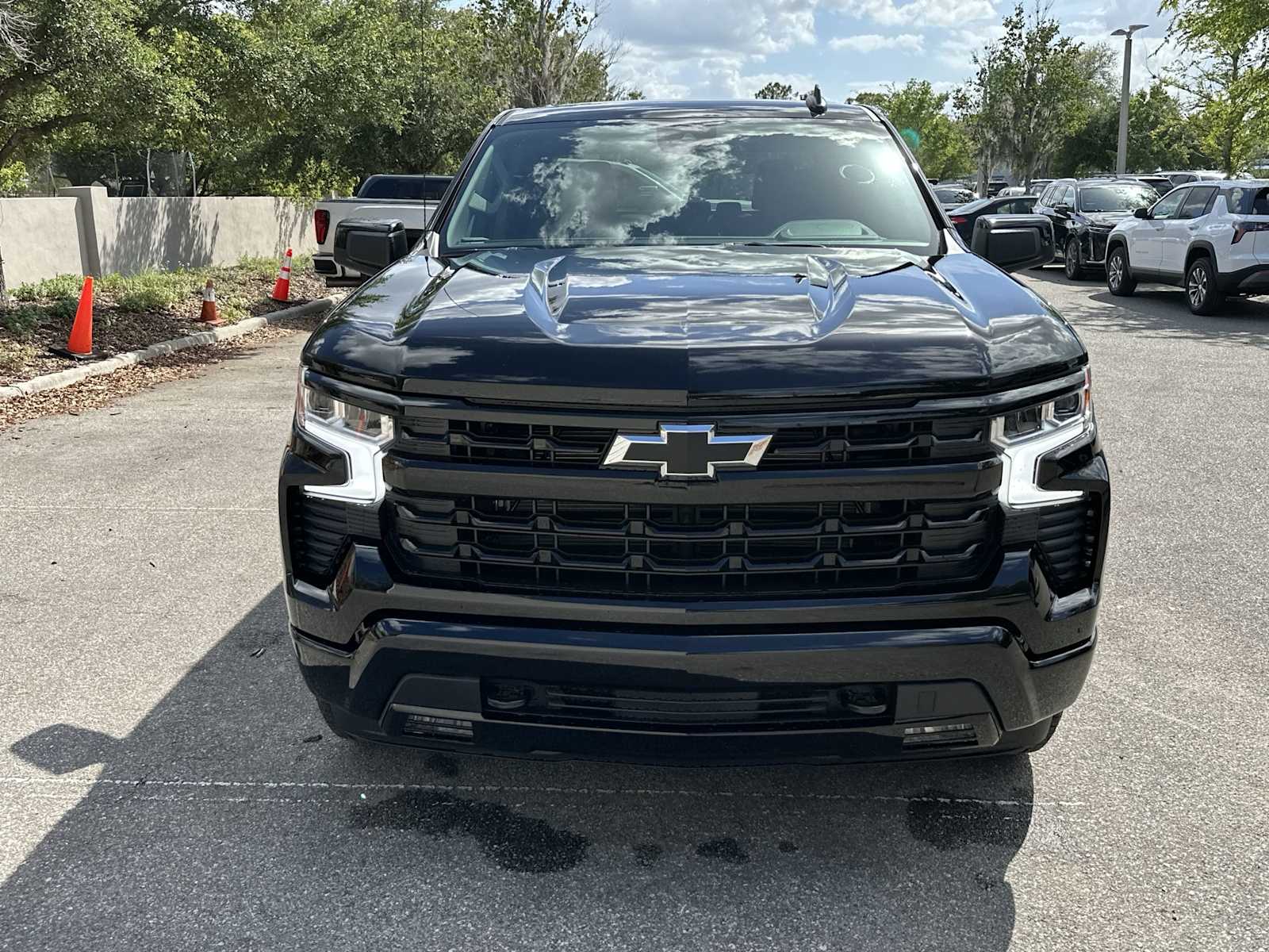 Thumbnail: 2026 Chevrolet Silverado 1500 - 9