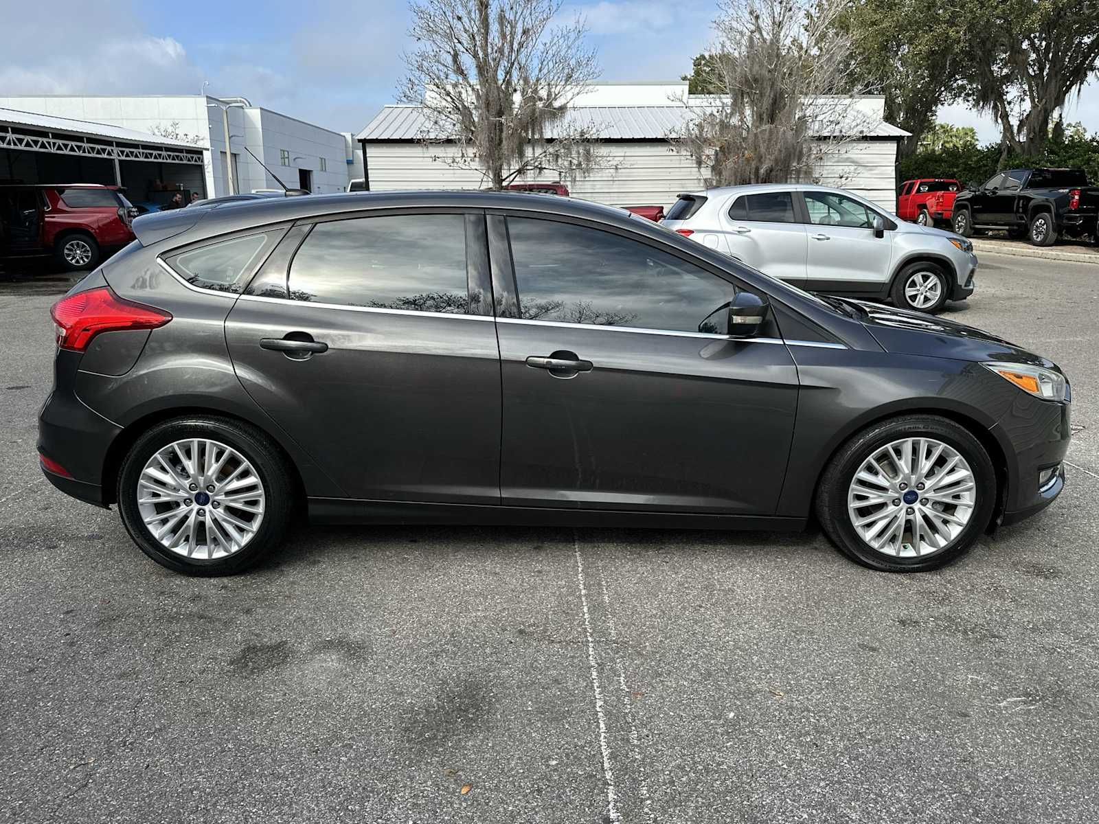 Thumbnail: 2015 Ford Focus - 7