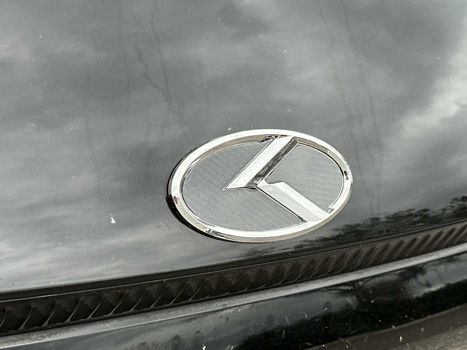 Thumbnail: 2022 Kia EV6 - 10