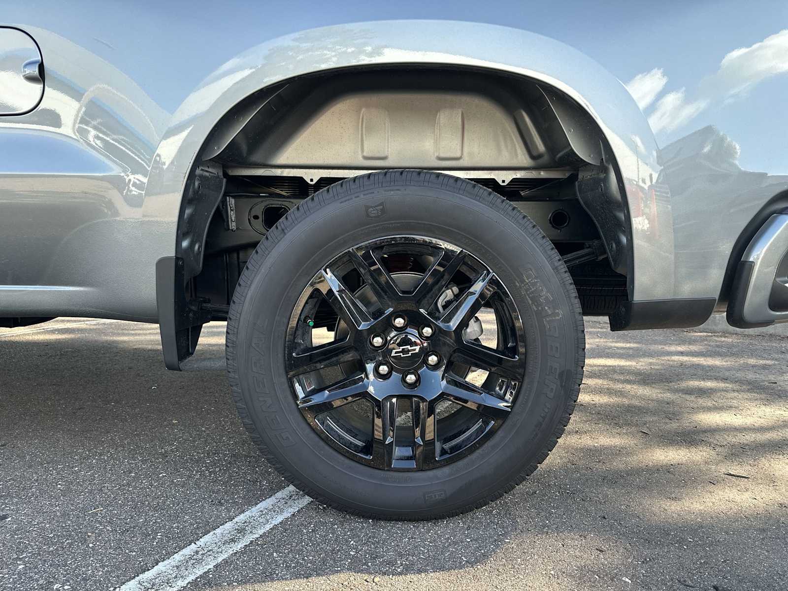 Thumbnail: 2026 Chevrolet Silverado 1500 - 12