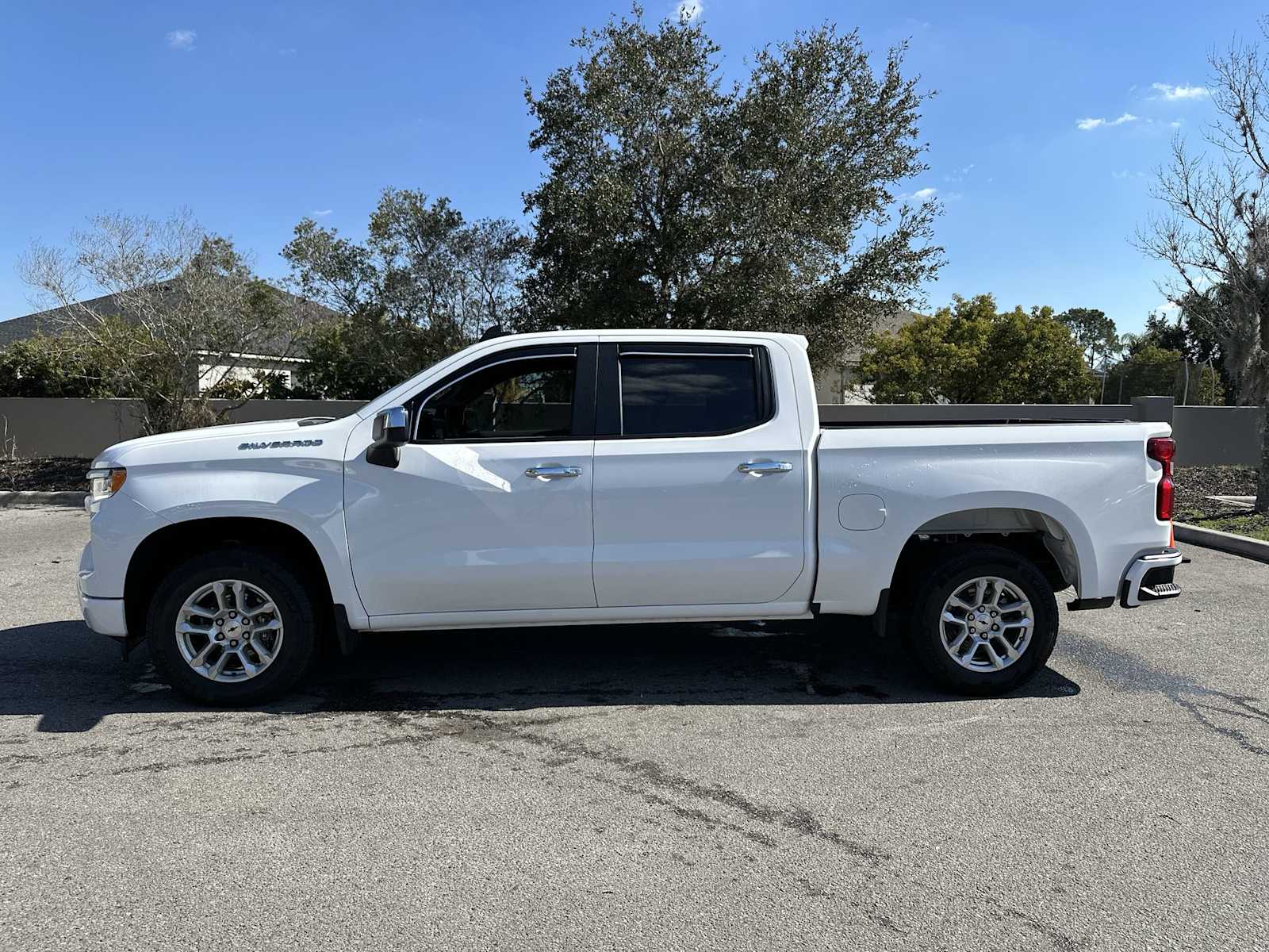 Thumbnail: 2025 Chevrolet Silverado 1500 - 3