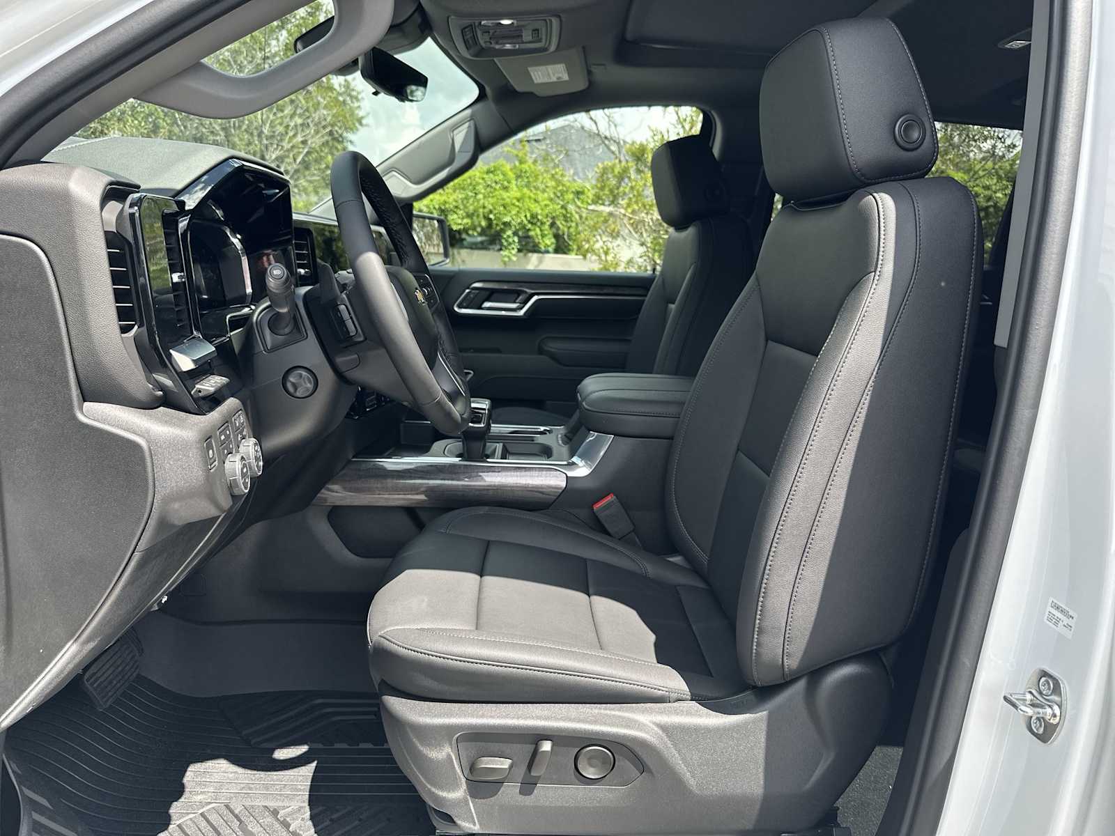 Thumbnail: 2026 Chevrolet Silverado 1500 - 15