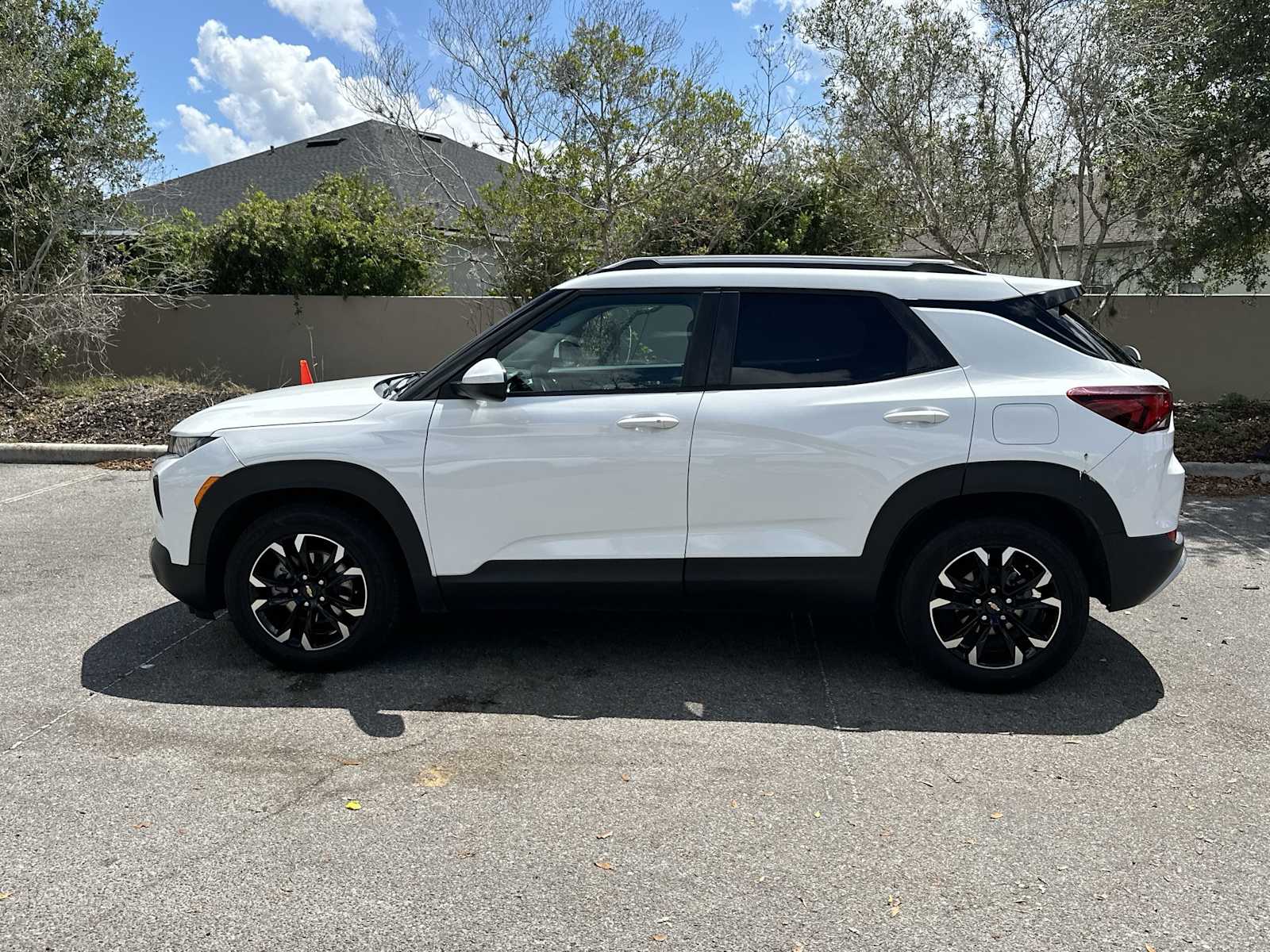 Thumbnail: 2021 Chevrolet TrailBlazer - 3