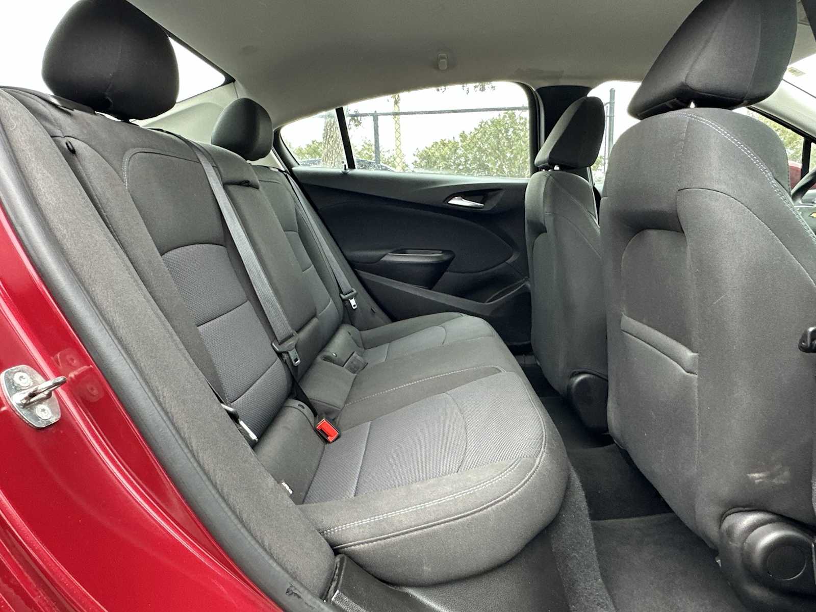 Thumbnail: 2018 Chevrolet Cruze - 18