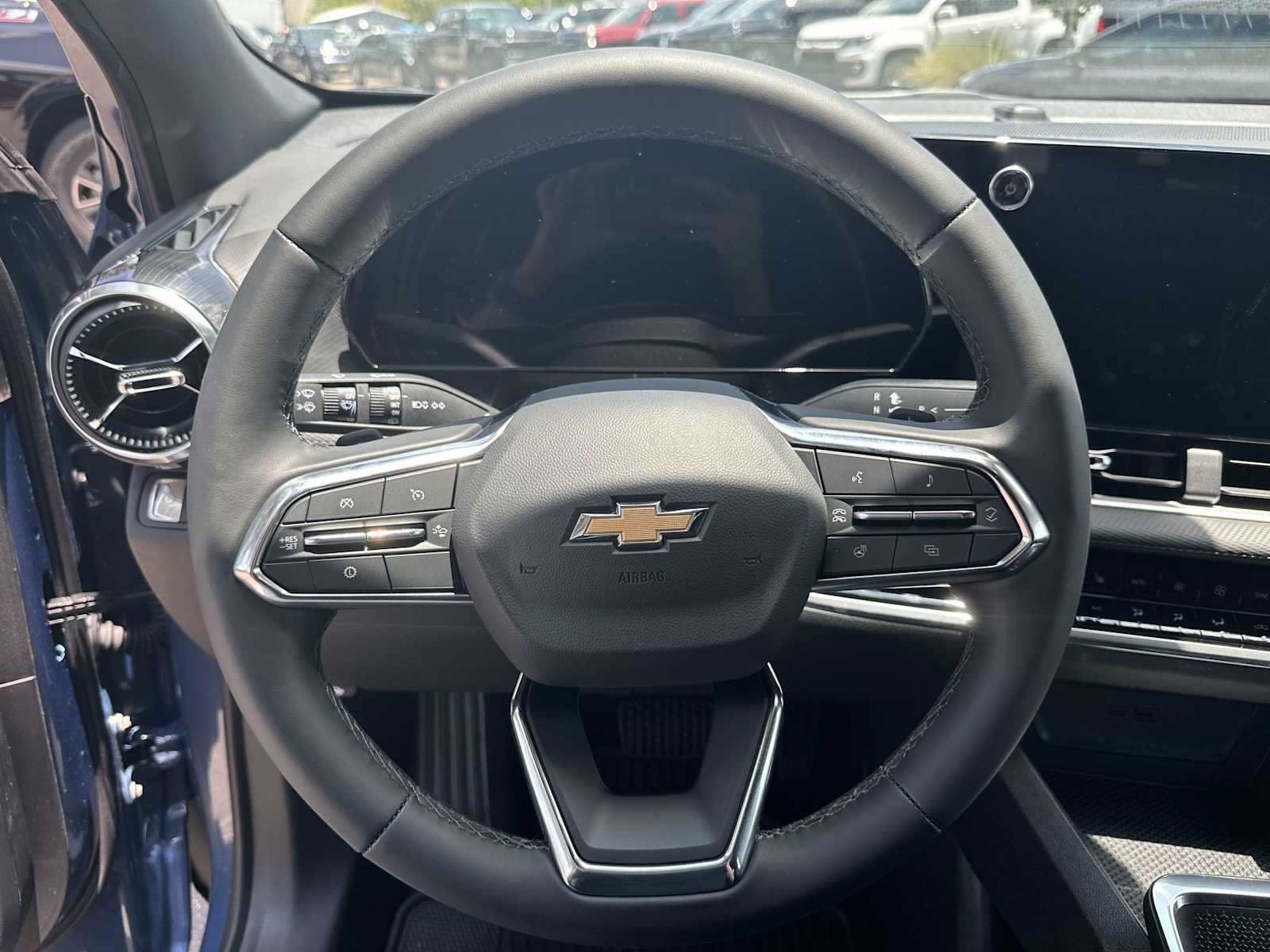 Thumbnail: 2026 Chevrolet Equinox - 32