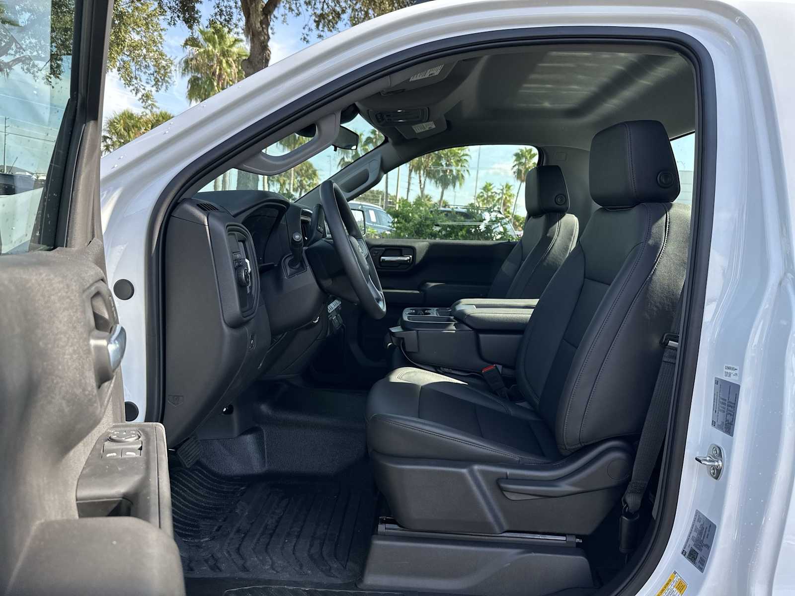 Thumbnail: 2025 Chevrolet Silverado 1500 - 2