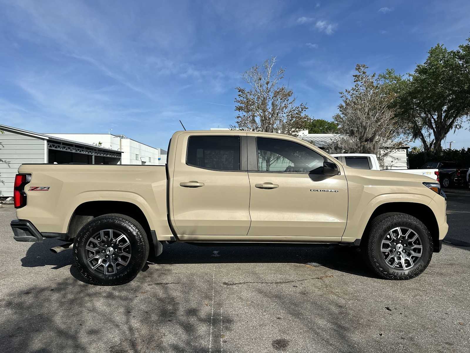 Thumbnail: 2023 Chevrolet Colorado - 7