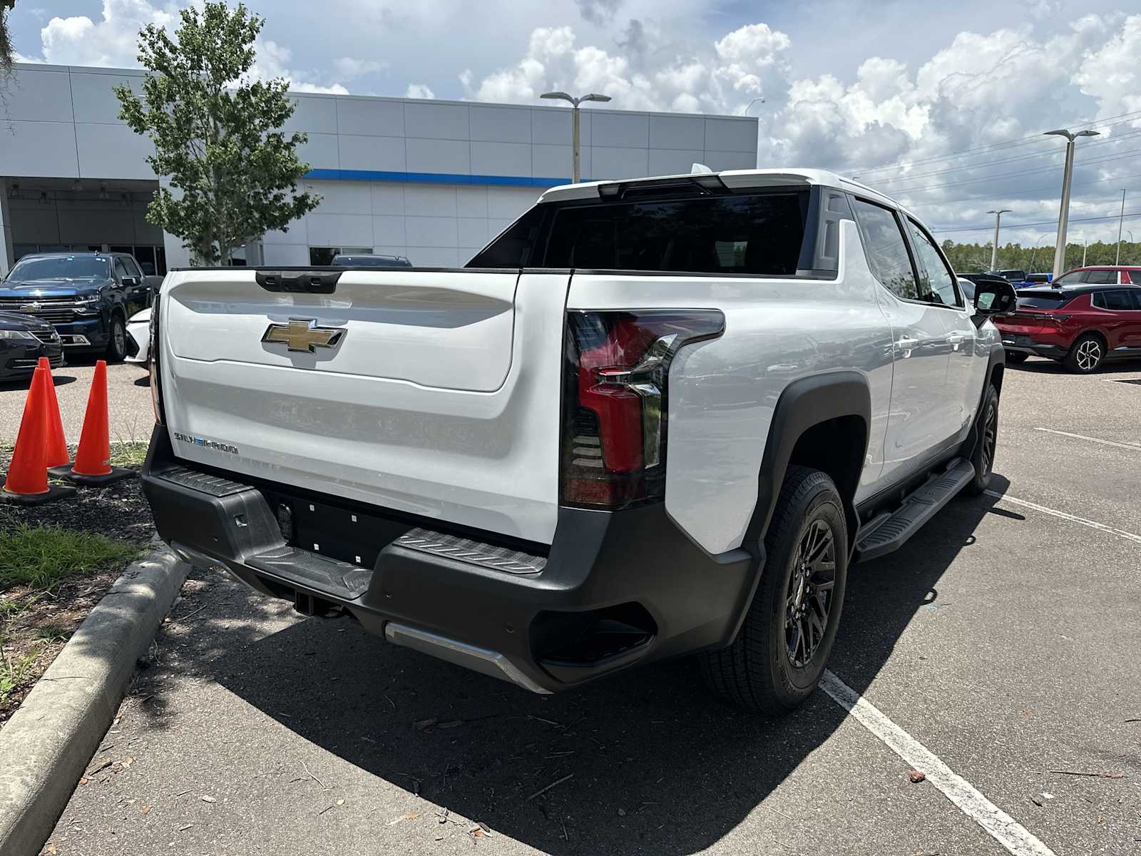 Thumbnail: 2026 Chevrolet Silverado EV - 5